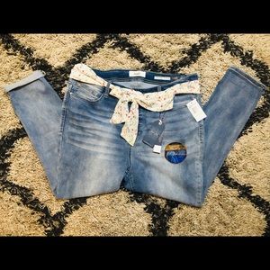 Angels Capri Jeans